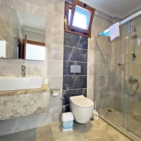 Villa Nisa Villa, Oezel Havuzlu,