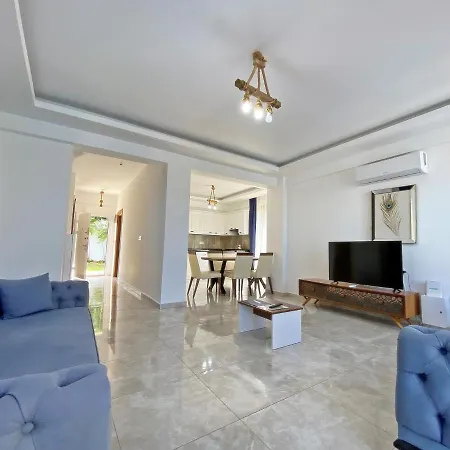 Villa Nisa Villa, Oezel Havuzlu,